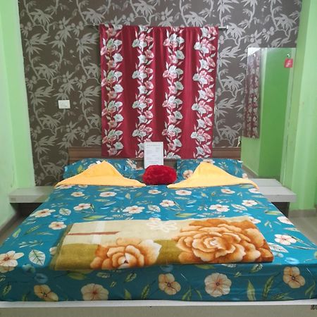 Hotel Tirupati Пурі Екстер'єр фото