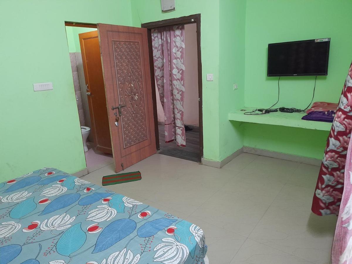 Hotel Tirupati Пурі Екстер'єр фото